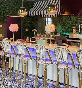 THRōW Social DC rooftop bar interior
